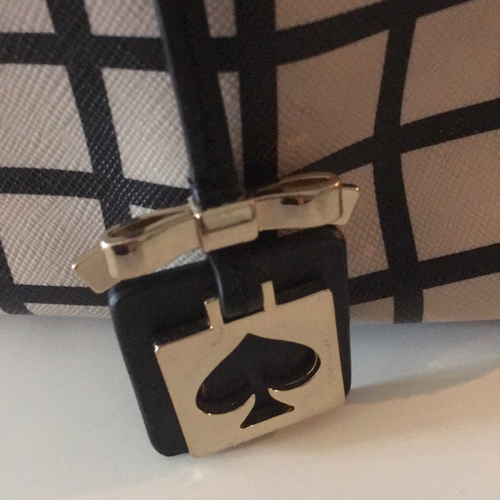 Authentic ♠️Kate Spade bag - Picture 2 of 7